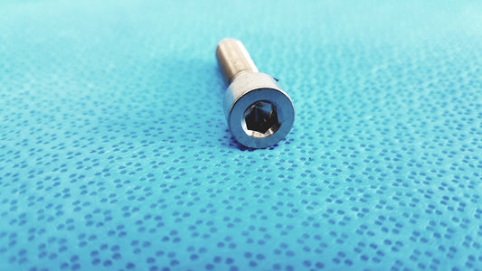 BMW Stainless Steel Cap Screw Bolt – Durable Automotive Fastener