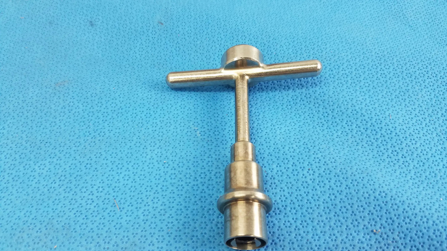 Nuvasive XLW Instrument Tray