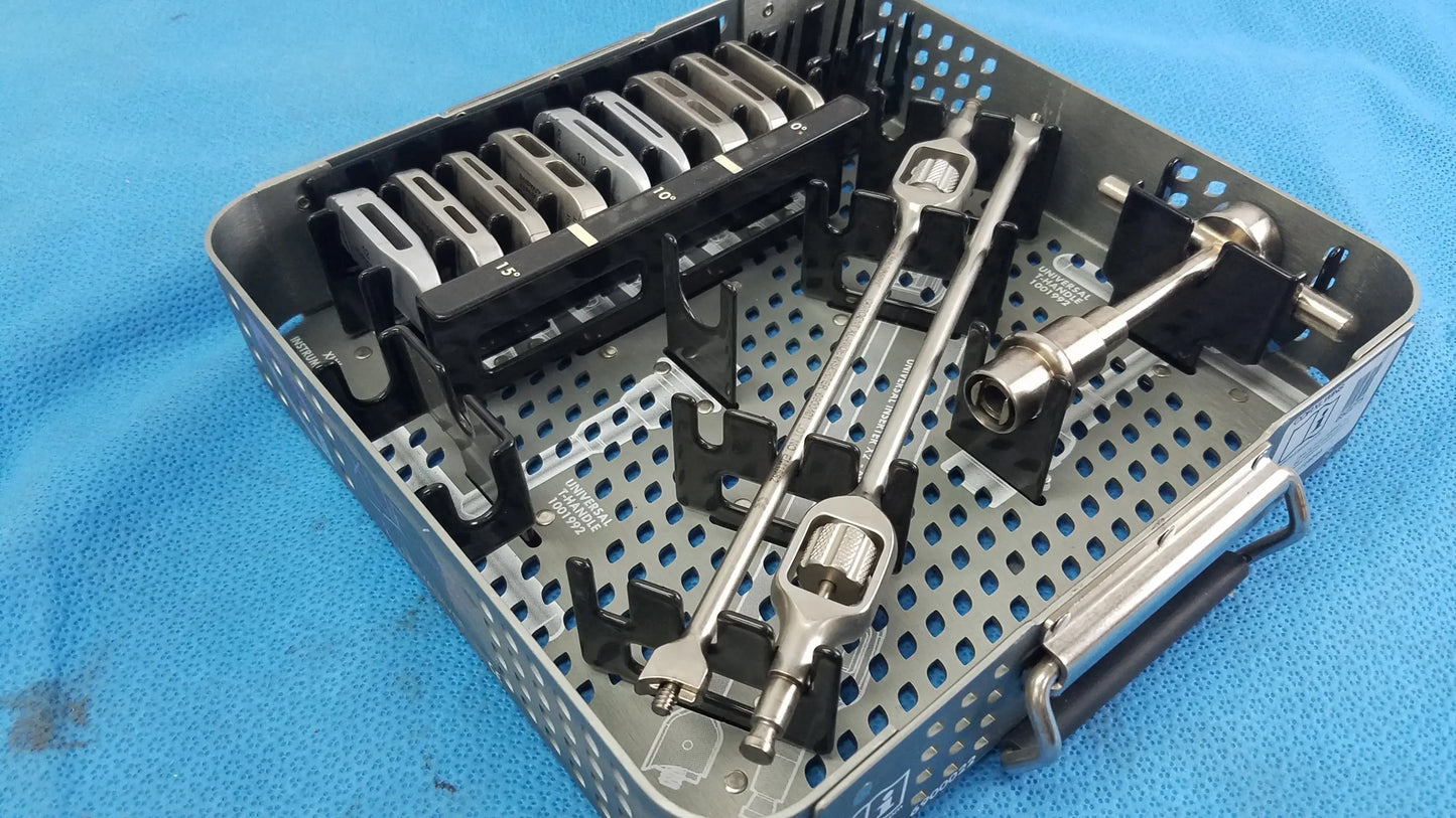 Nuvasive XLW Instrument Tray