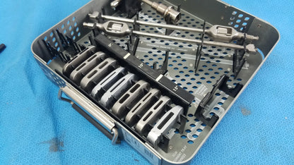 Nuvasive XLW Instrument Tray